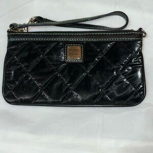 Dooney & Bourke 1975 Black Puffy Diamond Quilt Leather Zip Wristlet Wallet